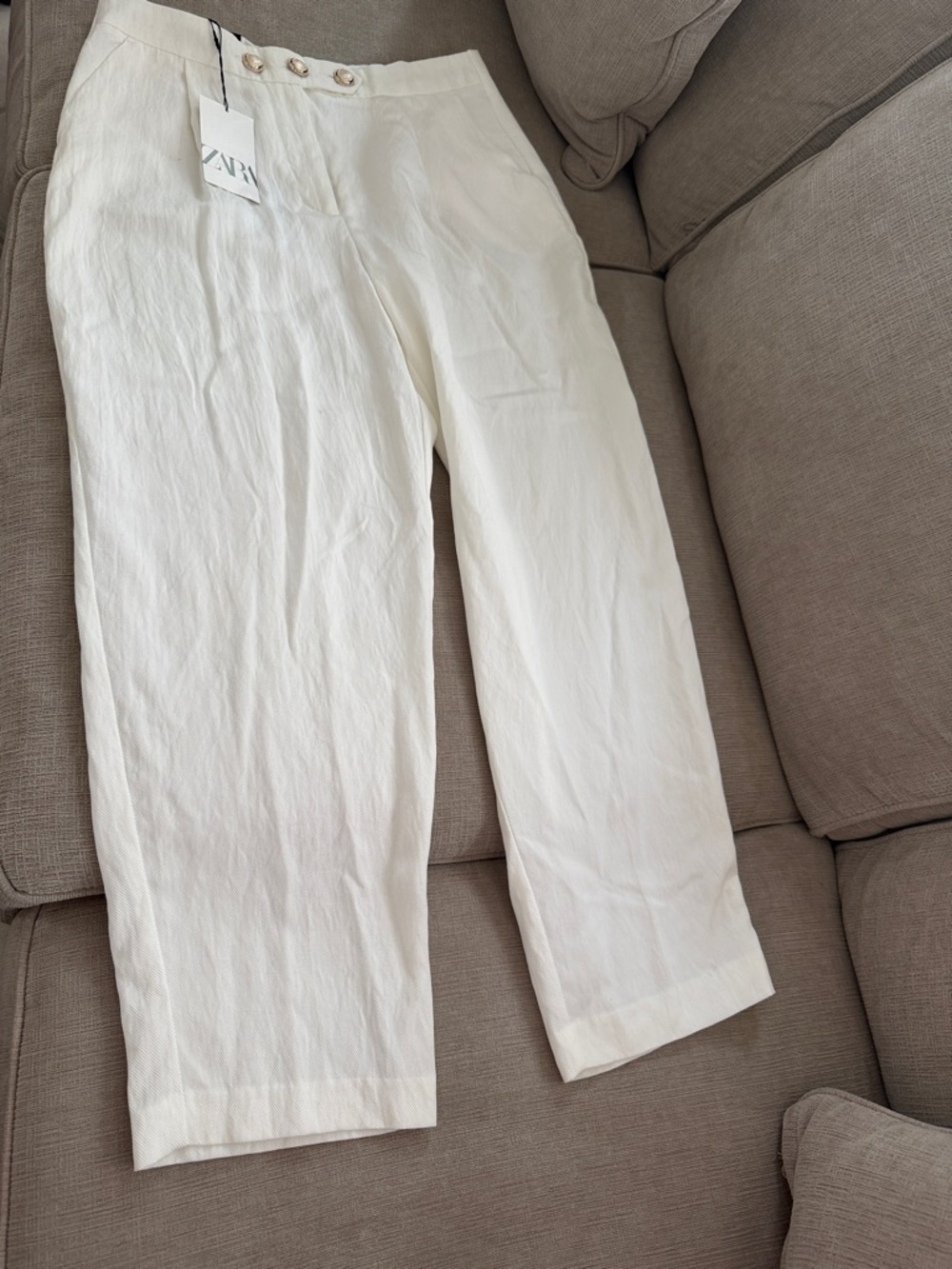 Zara NWT Size L  Women’s Cream Pleated Linen Blend  Pants /Gold Buttons